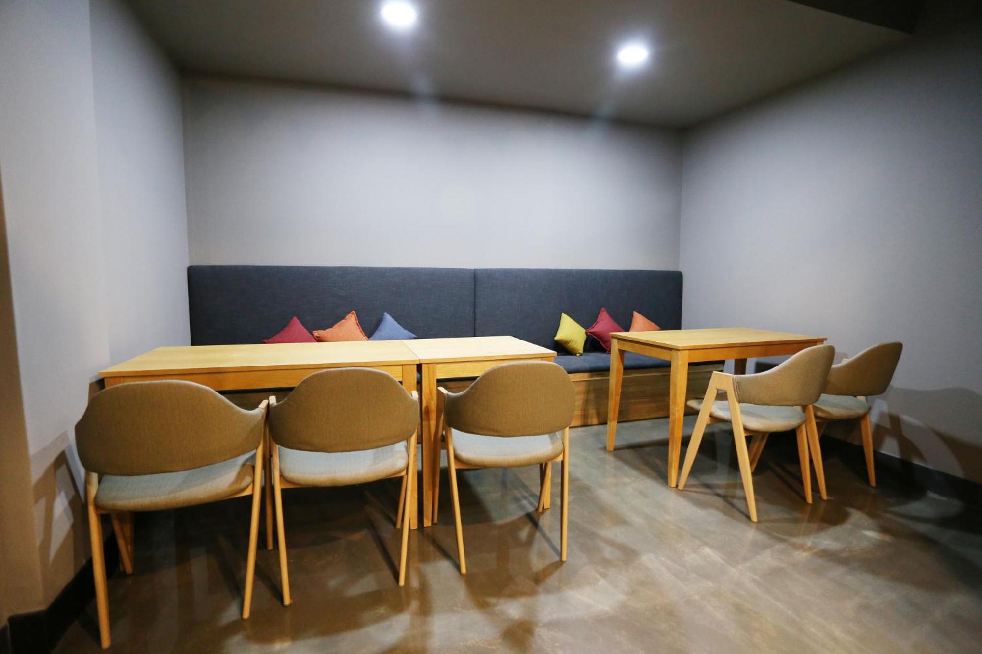 With U Hotel & Guesthouse Sokcho Bagian luar foto