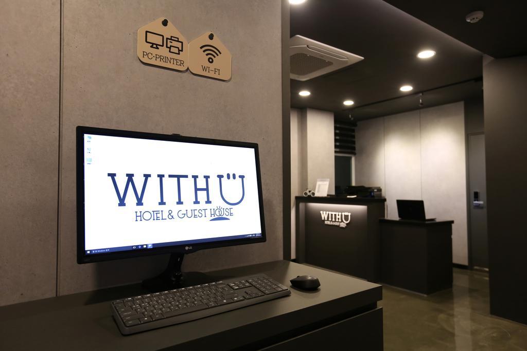 With U Hotel & Guesthouse Sokcho Bagian luar foto