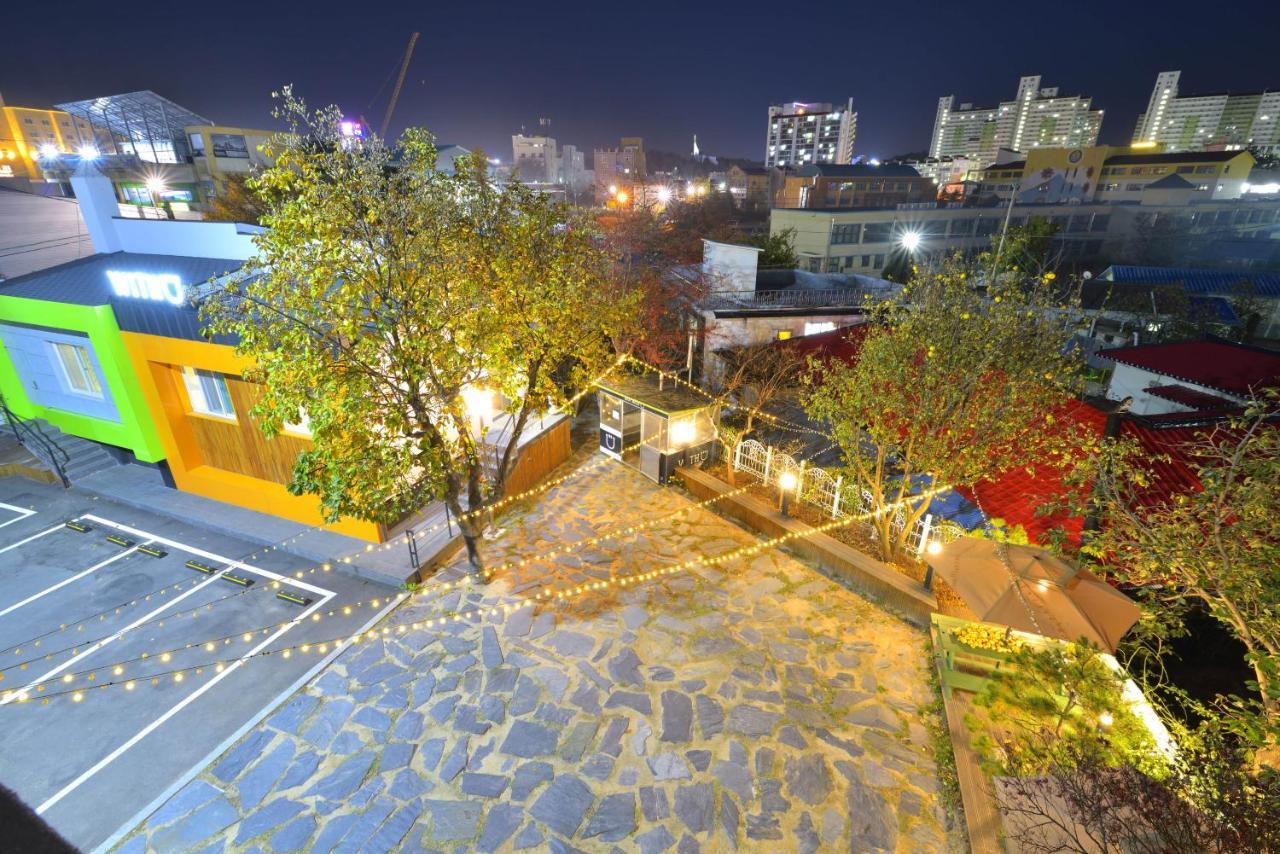 With U Hotel & Guesthouse Sokcho Bagian luar foto
