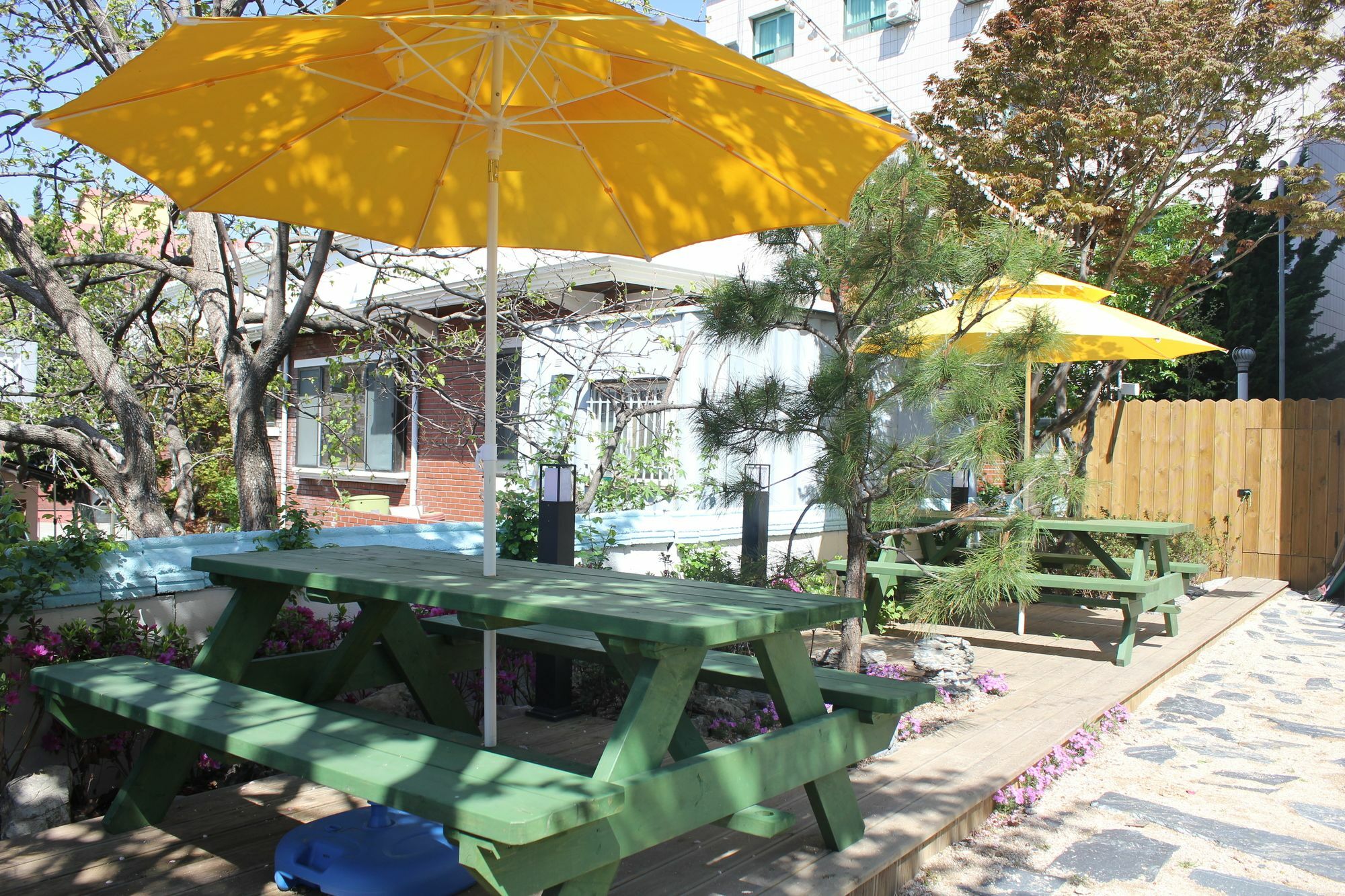 With U Hotel & Guesthouse Sokcho Bagian luar foto